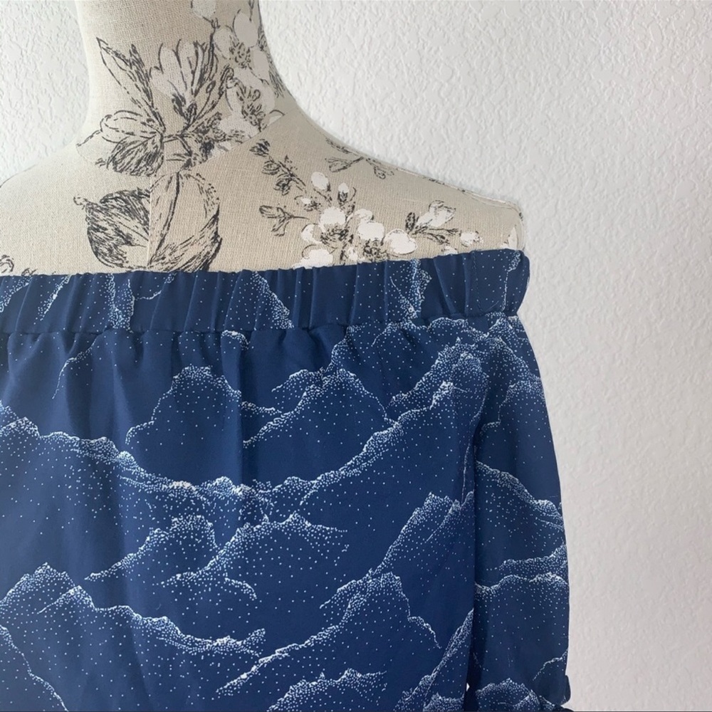Cooper & Ella off the shoulder blue with white mountain print blouse size XS - Picture 4 of 7